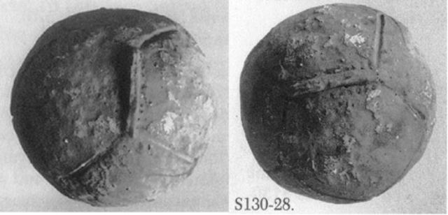 Τα πήλινα ομοιώματα σφαίρας που βρέθηκαν στη Σαμοθράκη.