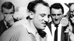 Πέθανε σε ηλικία 85 ετών ο θρύλος του γερμανικού ποδοσφαίρου, Ούβε Ζέελερ