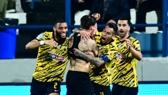 Ανατροπή με μέταλλο πρωταθλήτριας η ΑΕΚ, 2-1 στη Νίκαια με buzzer beater του Τσούμπερ