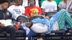 To NBA απέβαλλε από κάθε δραστηριότητα youtuber που έπεσε για ύπνο σε ματς του WNBA (vid)