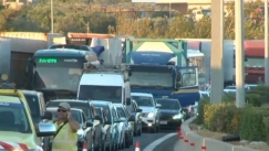 «Ζούμε στην Μπανανία; Αίσχος»: Εξοργισμένοι οι οδηγοί που εγκλωβίστηκαν στην Εθνική οδό (vid)