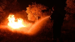 Ενισχύθηκαν οι δυνάμεις της Πυροσβεστικής στα Πιέρια Όρη: Έρπουσα η πυρκαγιά στο μεγαλύτερο μέρος της