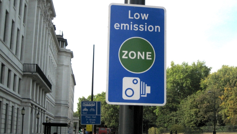 Είσοδος μόνο σε ηλεκτρικά αυτοκίνητα: Έρχονται στην Ελλάδα οι ζώνες χαμηλών εκπομπών ρύπων
