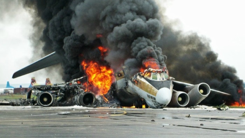 Θρήνος στο Ιράν: Νεκροί κι οι 66 επιβαίνοντες του μοιραίου αεροσκάφους (pic)
