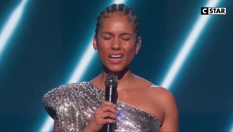 Κόμπι Μπράιαντ: Η τραγική ειρωνεία και η αφιέρωση της Alicia Keys στα Grammy (vid)