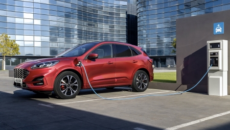 Ford Kuga Plug-In Hybrid: Στην τάση του ηλεκτρισμού