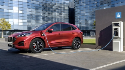 Ford Kuga Plug-In Hybrid: Στην τάση του ηλεκτρισμού