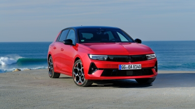 Εκδόσεις βενζίνης και plug-in υβριδικές στη γκάμα του νέου Opel Astra (vid)