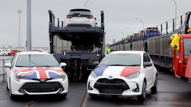 Toyota: Με τρένο η αποστολή νέων αυτοκινήτων ανάμεσα σε Γαλλία και Βρετανία