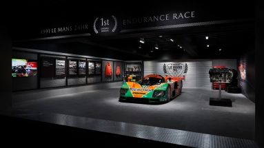 Ανοίγουν οι πύλες του εντυπωσιακού Μουσείου της Mazda