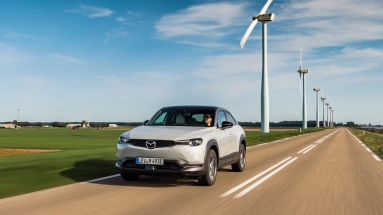 Mazda: Στόχος το μηδενικό αποτύπωμα άνθρακα έως το 2050 (vid)