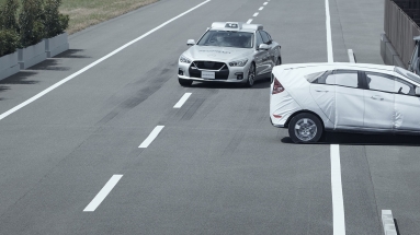 Η Nissan αναπτύσσει τεχνολογία αυτόνομης οδήγησης που θα αποφεύγει τα τροχαία ατυχήματα (vid)