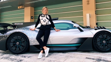 Mercedes-AMG ONE: Με τη Σούζι Βολφ στη Yas Marina (vid)