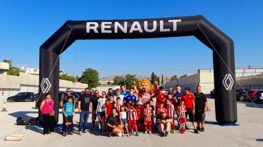 H Renault «έπαιξε μπάλα» στο Summer Camp του Ολυμπιακού