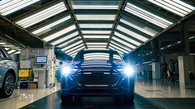 Audi: Πότε σταματά να κατασκευάζει αυτοκίνητα βενζίνης και diesel