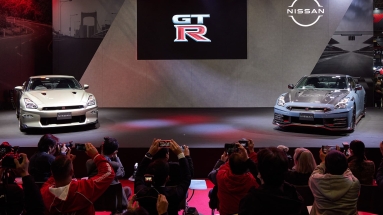 Πρεμιέρα για τις νέες εκδόσεις του Nissan GT-R