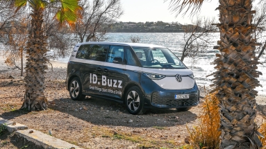 Test drive Volkswagen ID. Buzz: Silence makes a buzz