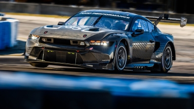 Έκδοση δρόμου της αγωνιστικής Mustang GT3 εξετάζει η Ford (vid)