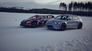 Το i20 N WRC ντριφτάρει μαζί με το πρώτο ηλεκτρικό Hyundai N (vid)