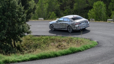 Από χειμώνας... καλοκαίρι: Θερινές δοκιμές για την BMW i5