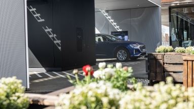 Το Gazzetta oδήγησε και φόρτισε τα ηλεκτρικά Audi e-tron στο Βερολίνο (vid)