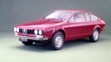Διπλή επέτειος για θρυλικά μοντέλα της Alfa Romeo