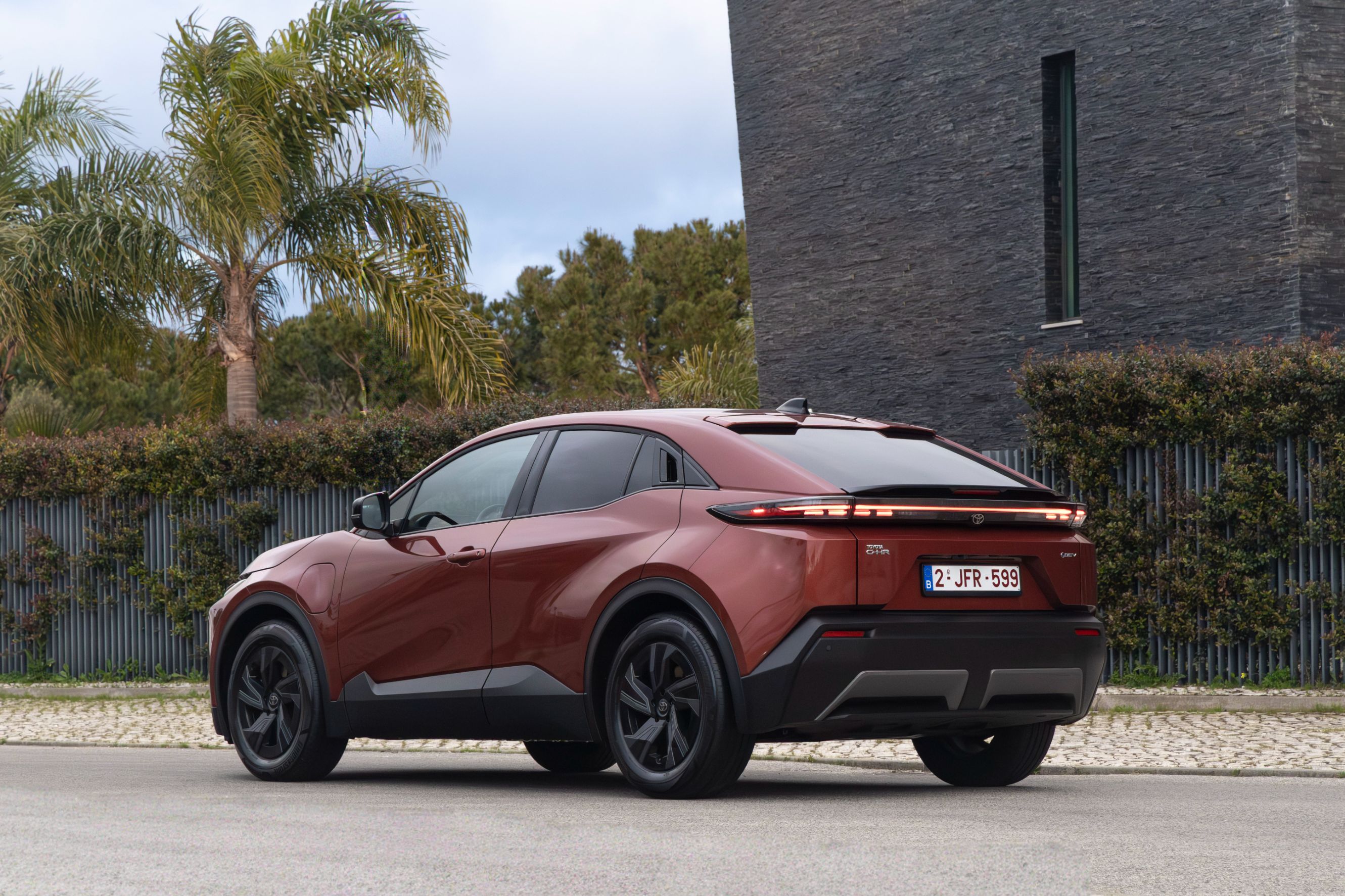 Toyota C-HR+