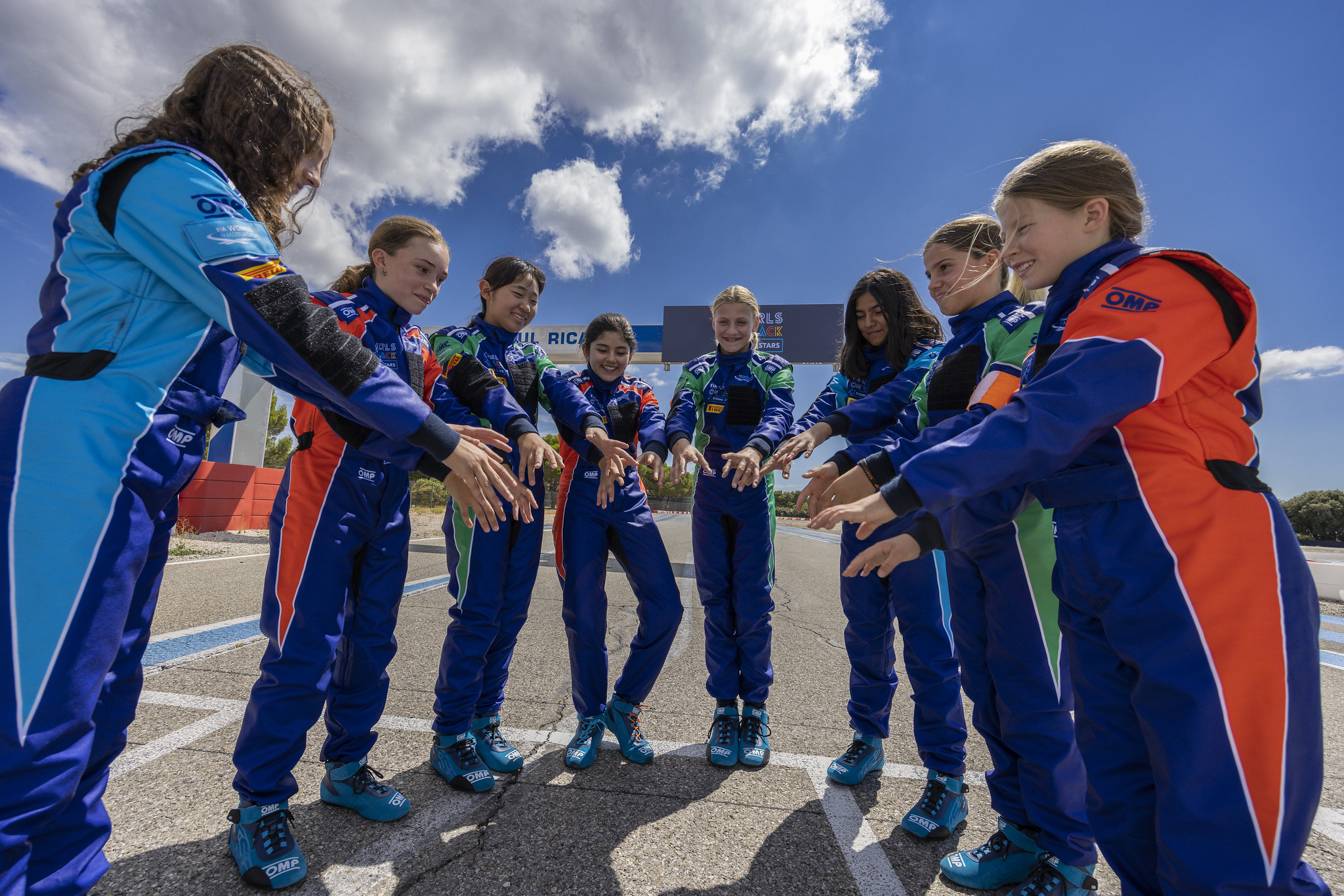 girls on track