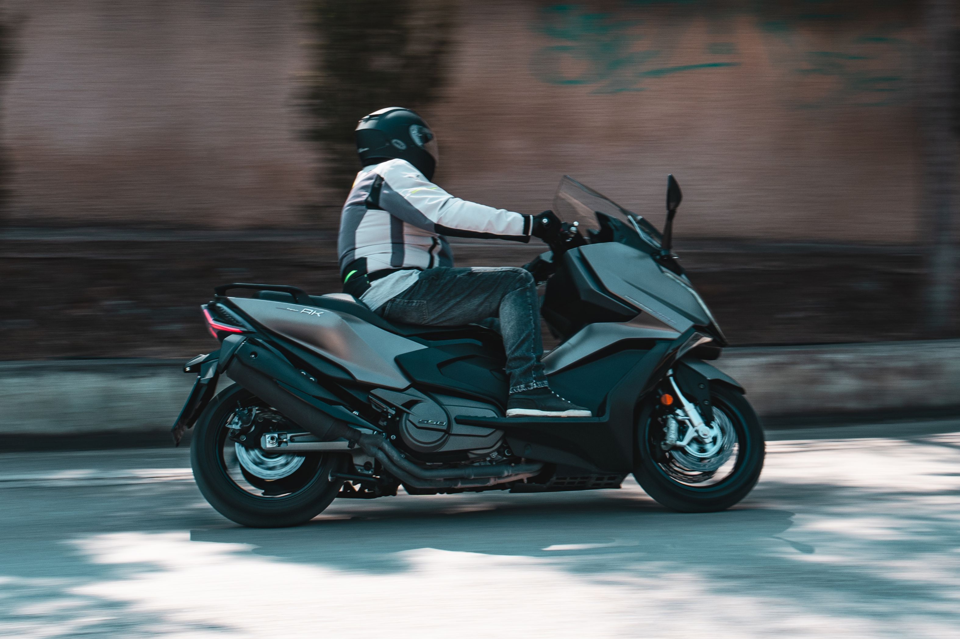 Kymco AK550