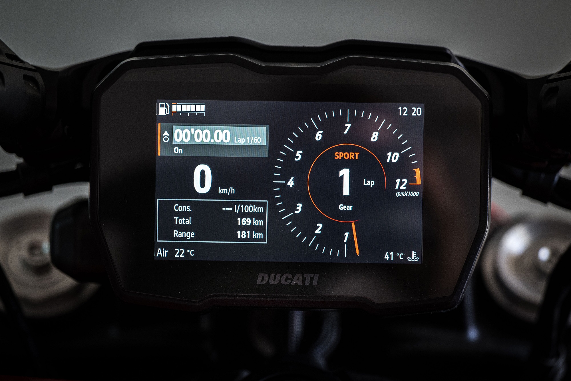 Ducati Diavel V4