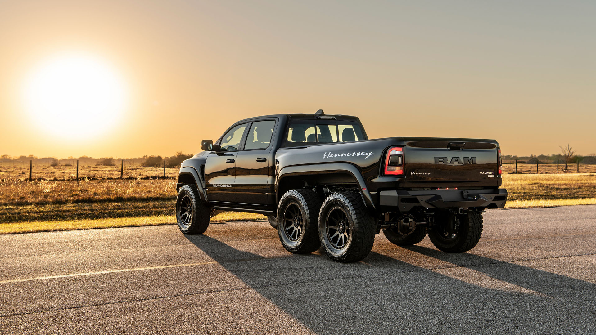 Hennessey Mammoth 1000 6x6 TRX