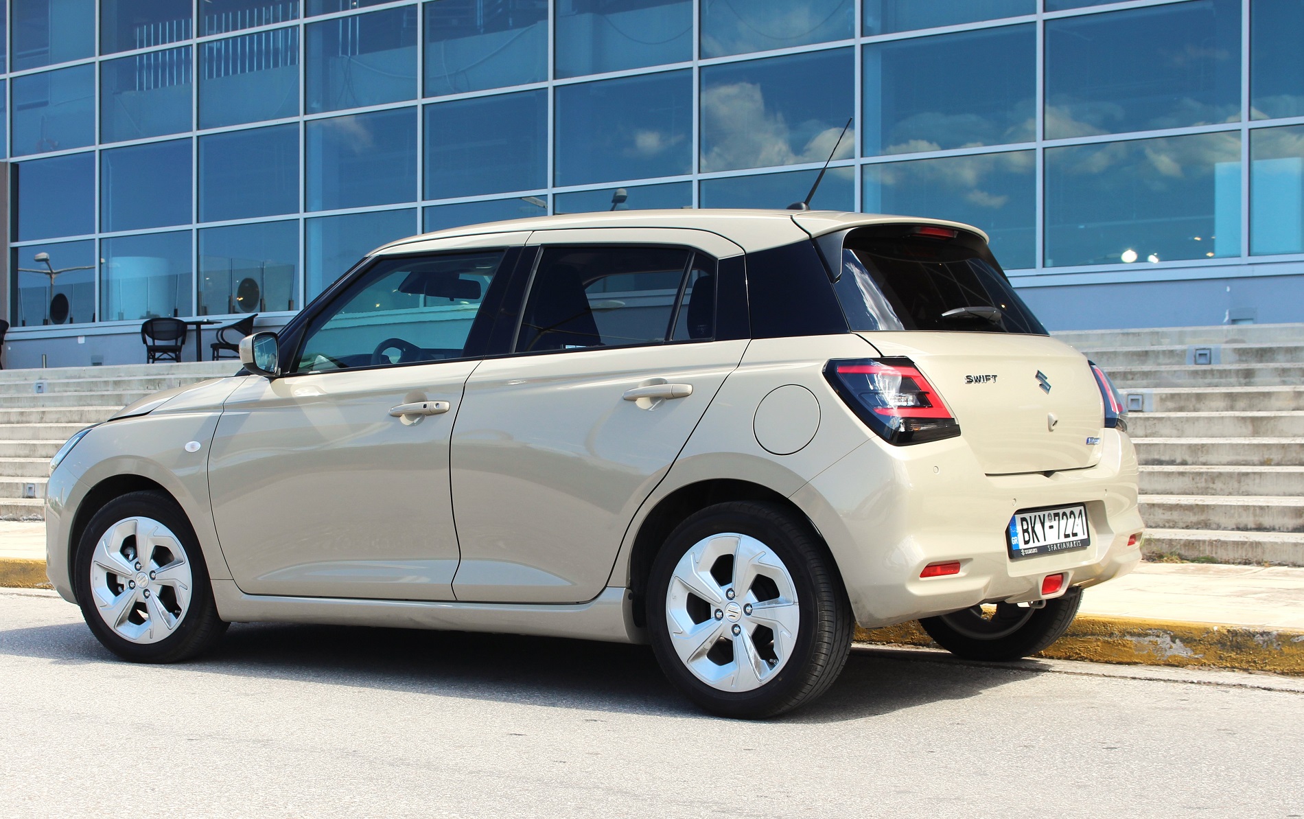 Suzuki Swift 1.2 Hybrid