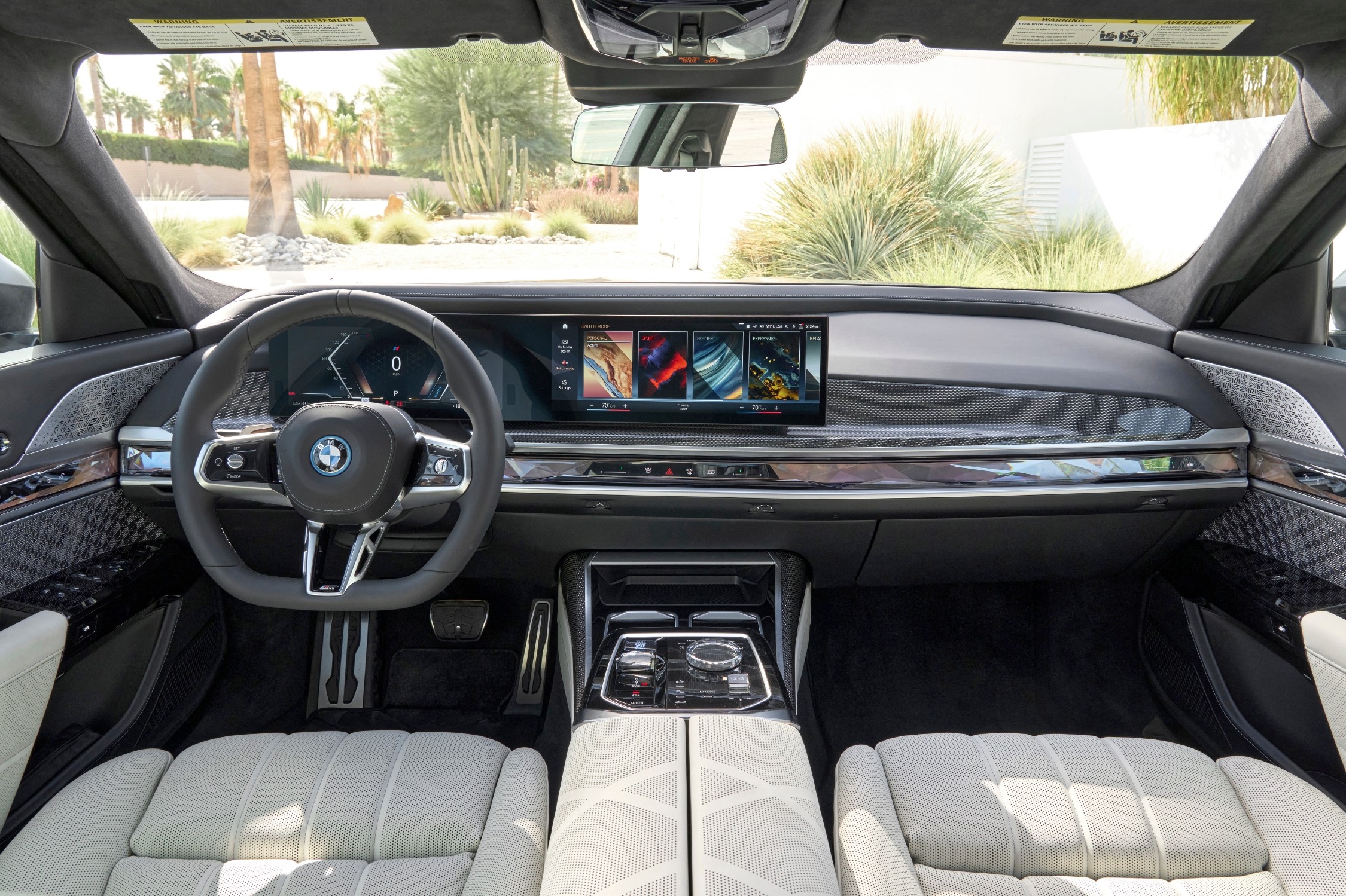 BMW i7