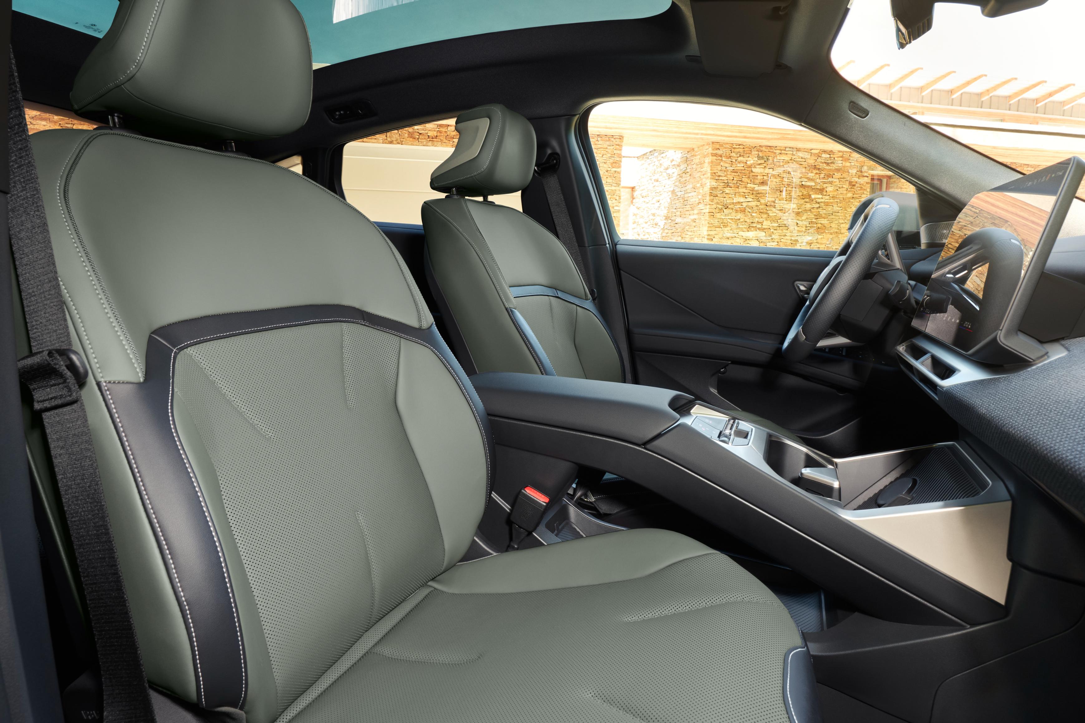BMW iX4