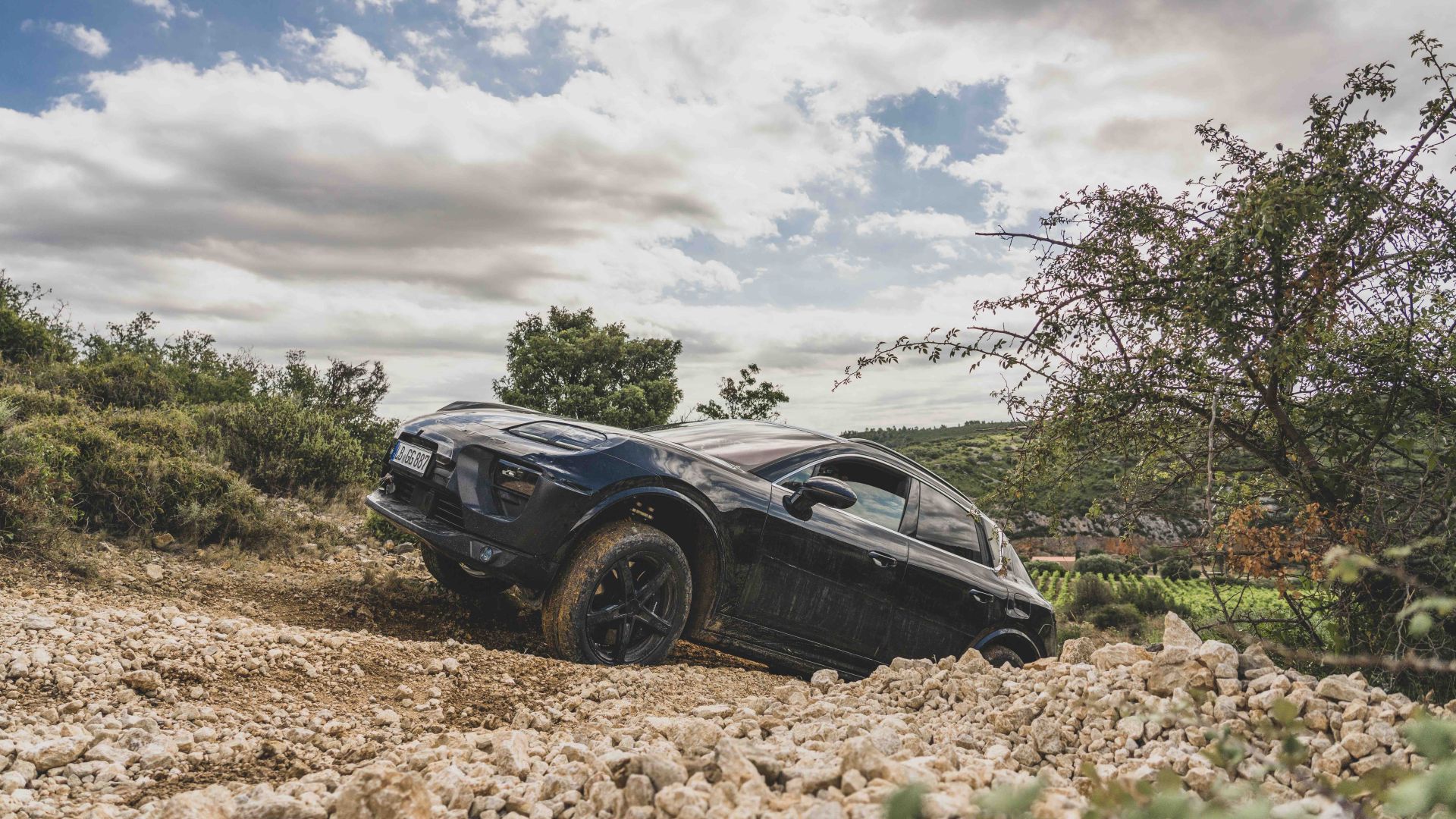 H νεά Porshe Macan στη φάση δοκιμών εξέλιξης