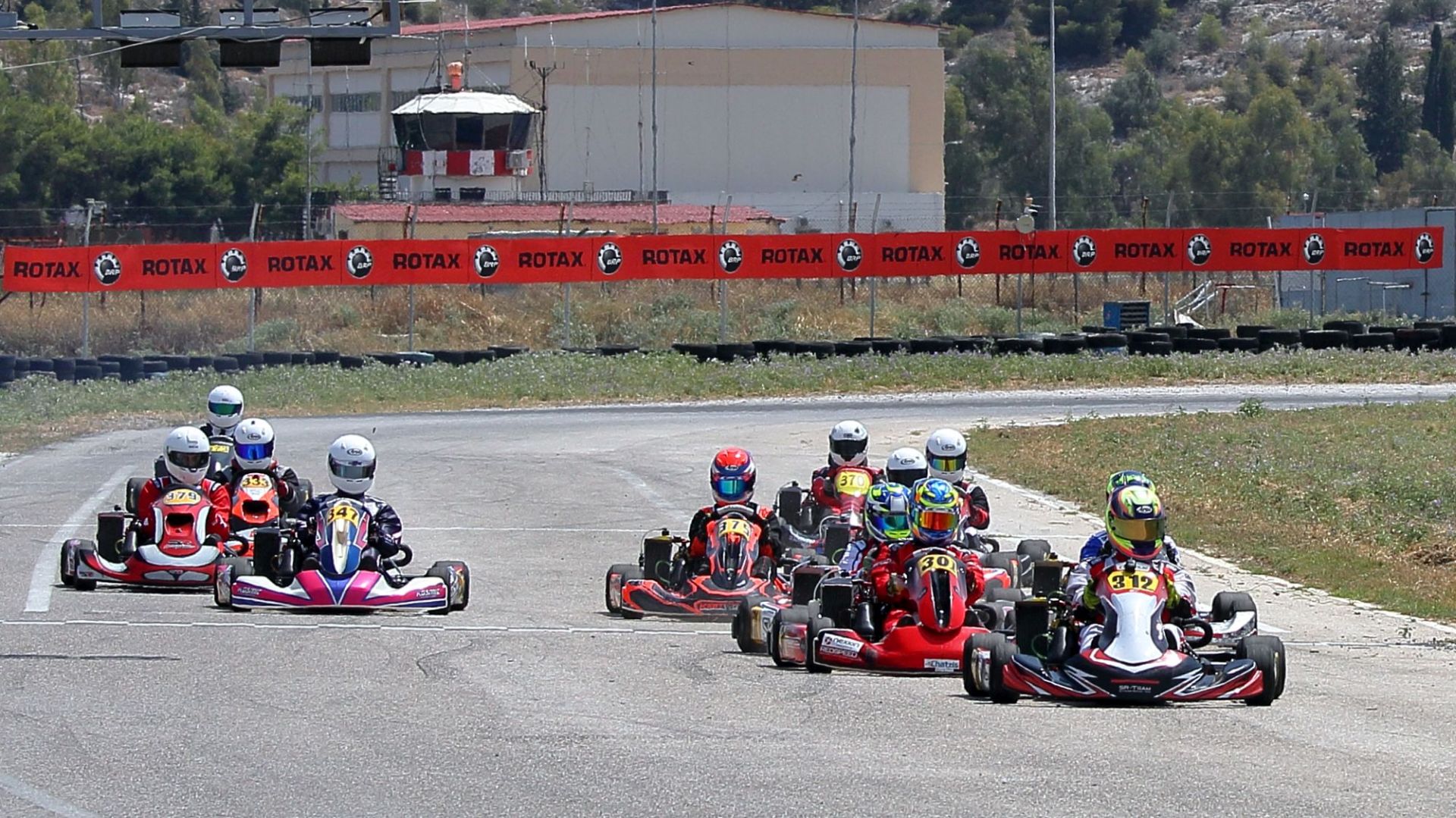 Στιγμιότυπο από τον δεύτερο αγώνα του Rotax MAX Challenge 2023