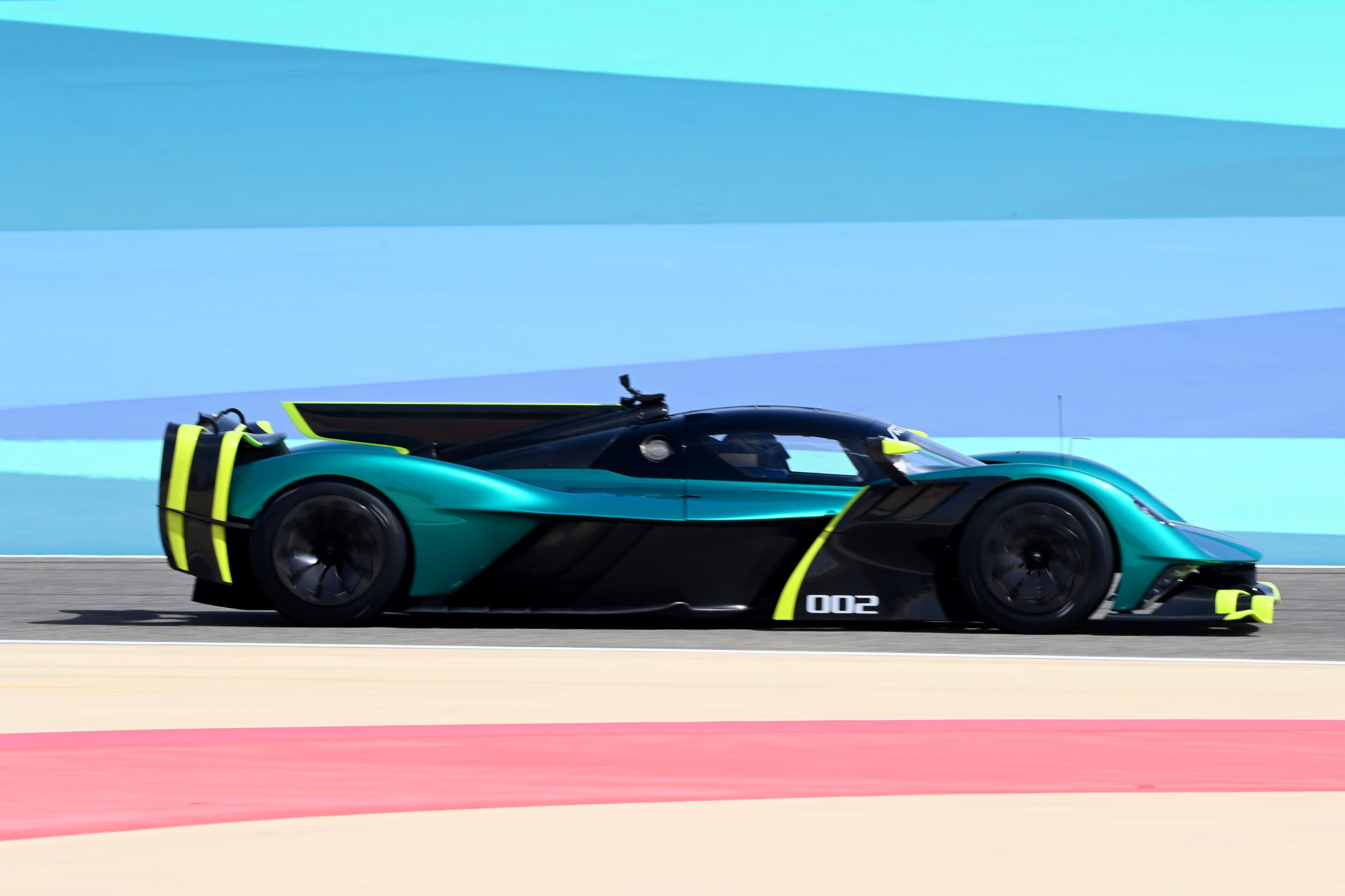 Aston Martin Valkyrie AMR Pro