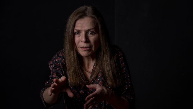 Σκηνή από την παράσταση "Η μάνα αυτουνού"