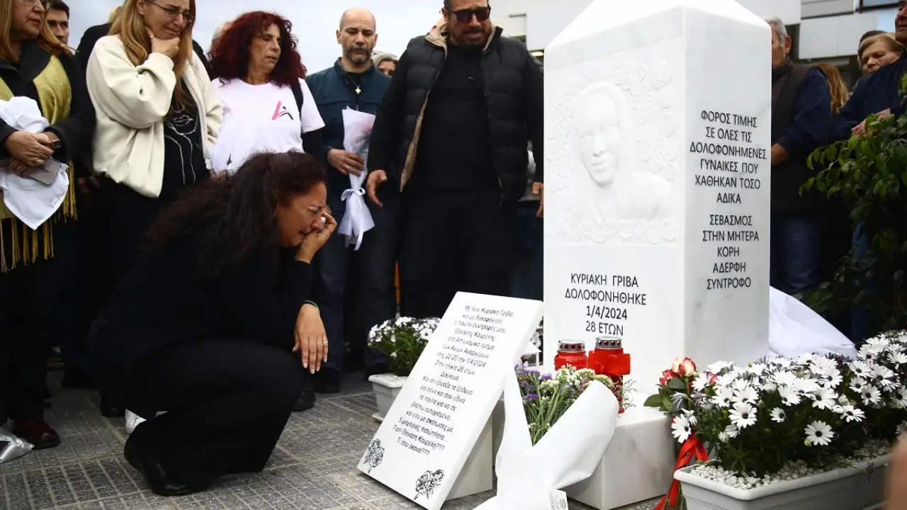 Το μνημείο της Κυριακής Γρίβας