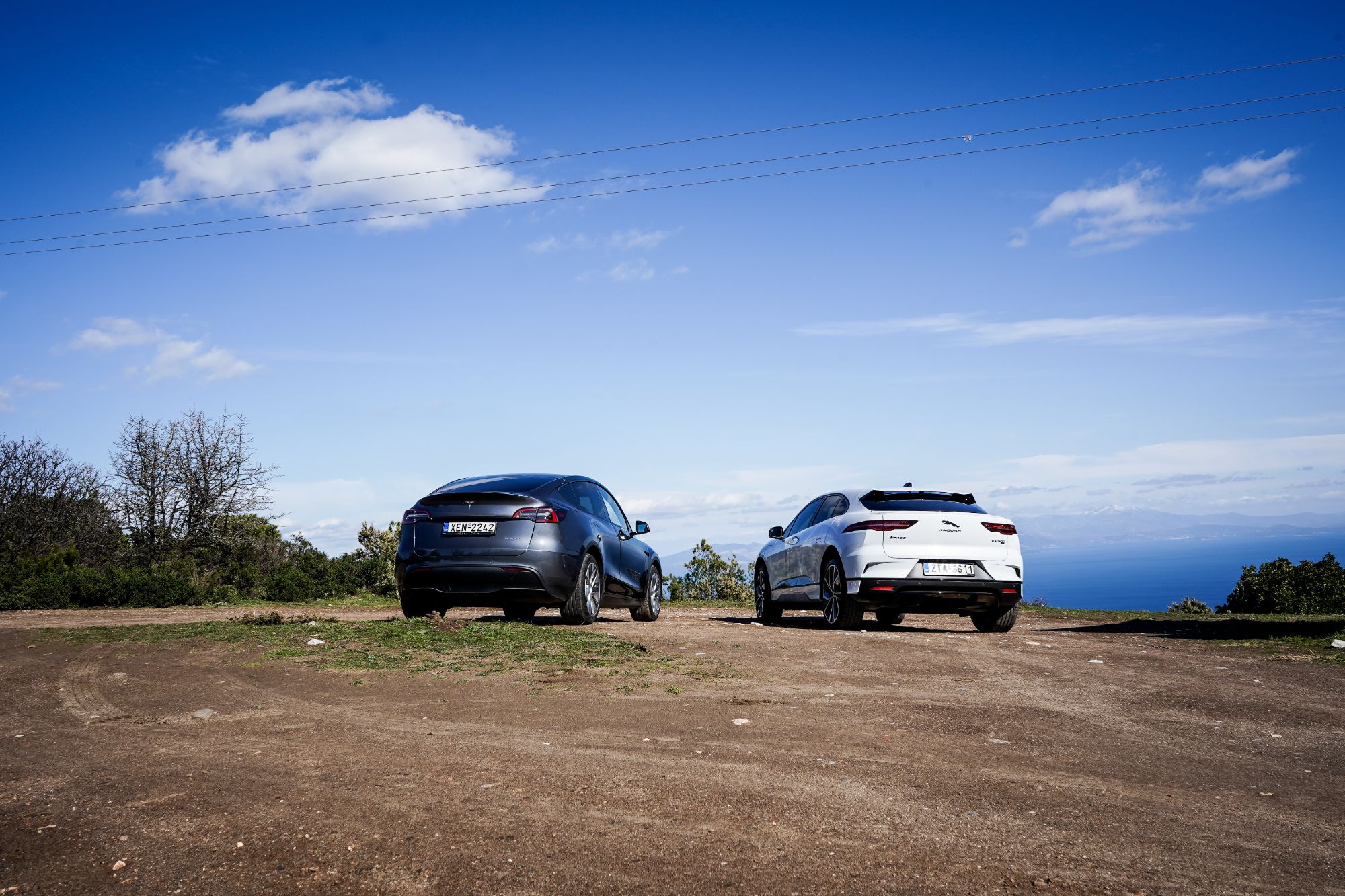 tesla model y vs jaguar i-pace