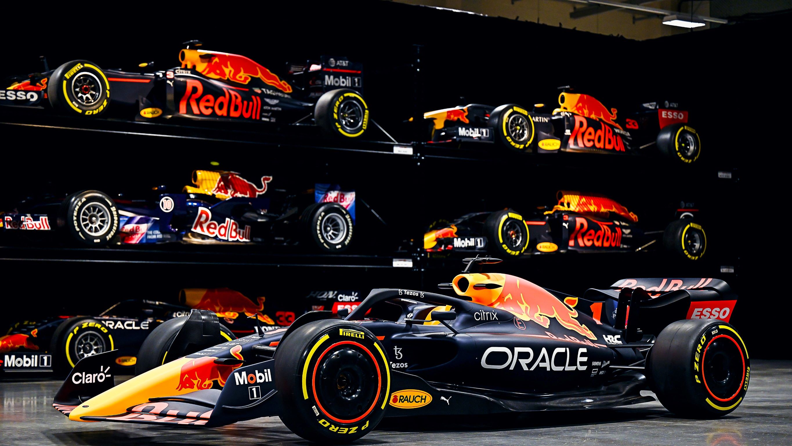 Red Bull RB18