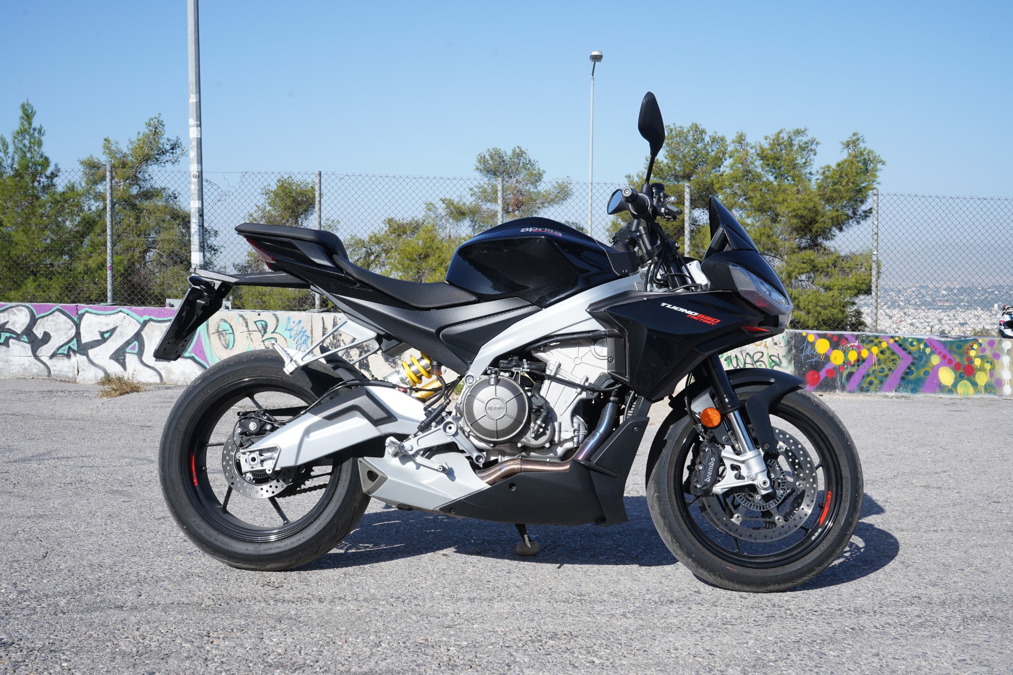 aprilia tuono 660