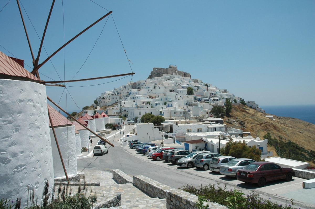 Σε λίγα χρόνια θα κυκλοφορούν μόνον ηλεκτρικά οχήματα στην Αστυπάλαια.