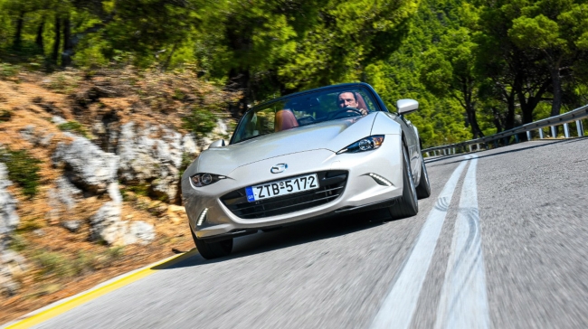 Test drive Mazda MX-5 Skyactiv-G 2.0: Future classic