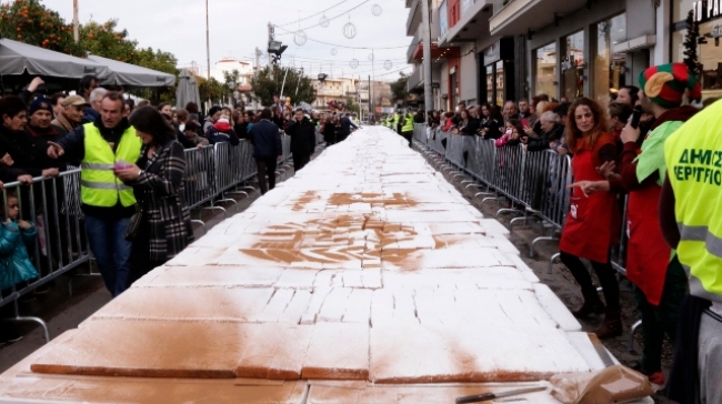 7 τόνοι Βασιλόπιτα: Στο Περιστέρι πάνε να σπάσουν ξανά το ρεκόρ τη φετινή Πρωτοχρονιά