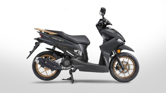 Νέο scooter UM XPEED 125 RX 