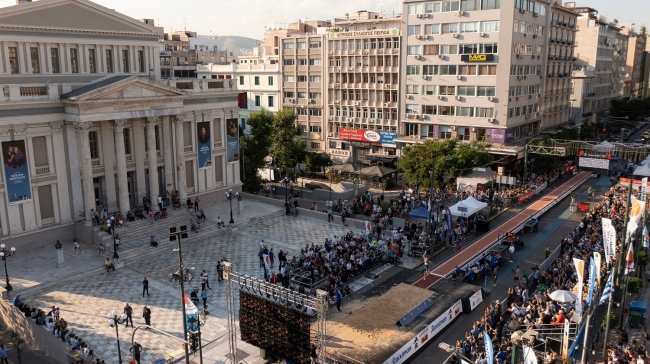 Το Piraeus Street Long Jump επιστρέφει στις 23 Ιουνίου στο Δημοτικό Θέατρο Πειραιά με τον Μίλτο Τεντόγλου