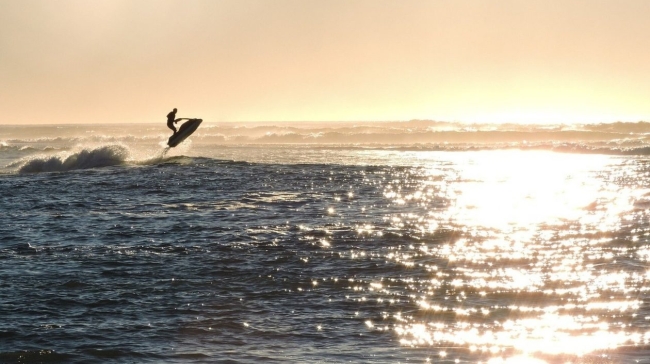 Water sports: Οι 10 εντολές για την ασφάλειά σας - «Σεβαστείτε τη θάλασσα και γνωρίστε τα όρια σας»