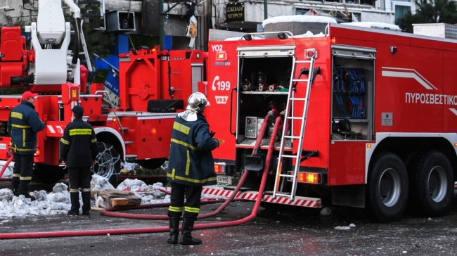 Τραγωδία σε κατάσβεση φωτιάς στη Θεσσαλονίκη: Πυροσβέστης «έπεσε» στη μάχη με τις φλόγες 