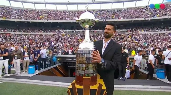 Παρών στο θρίαμβο της Μποταφόγκο στο Copa Libertadores ο Τζόκοβιτς (vid)